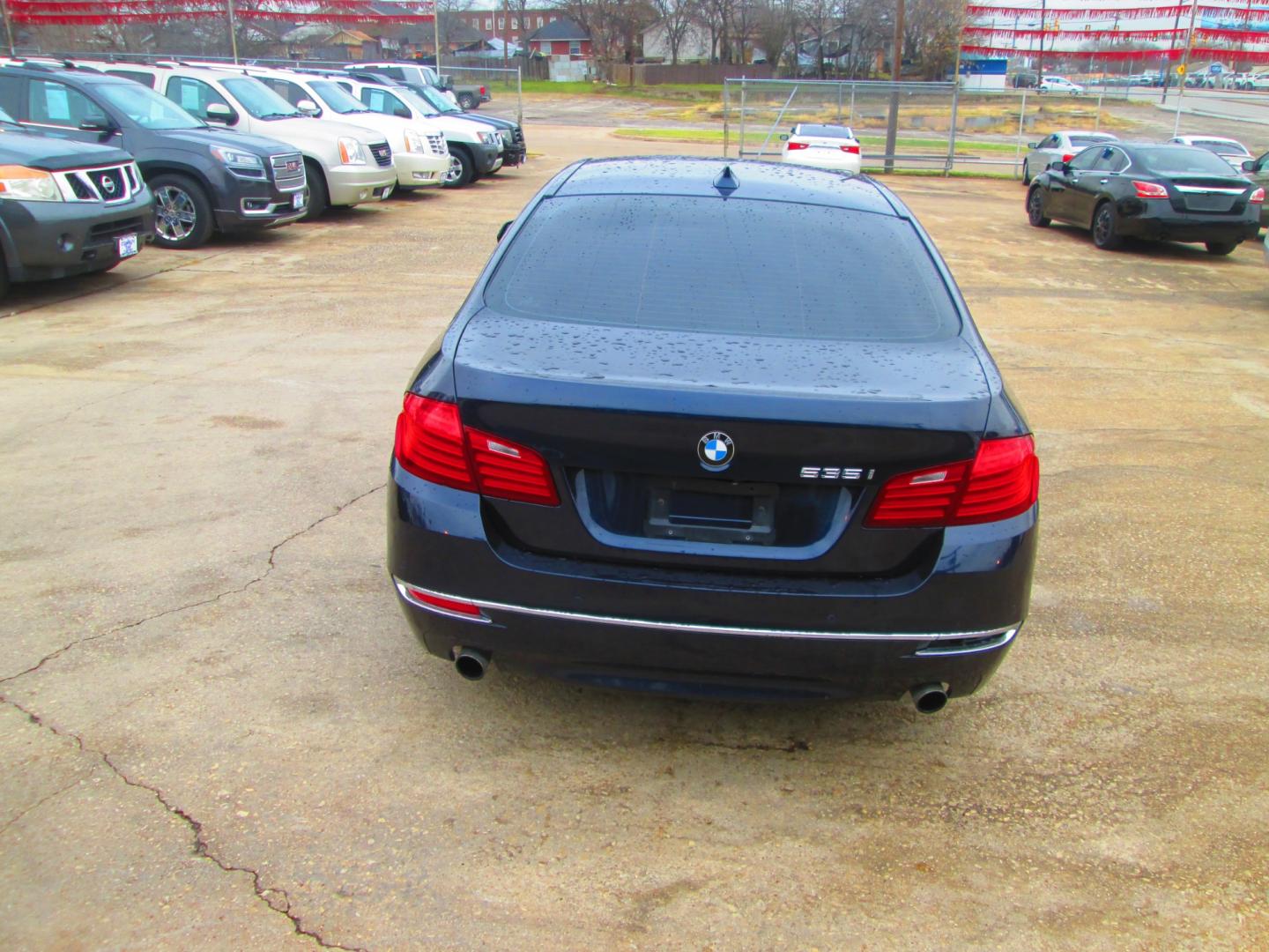 2015 BLUE /TAN BMW 5-Series (WBA5B1C58FG) , located at 1815 NE 28th St., Fort Worth, TX, 76106, (817) 625-6251, 32.795582, -97.333069 - Photo#5